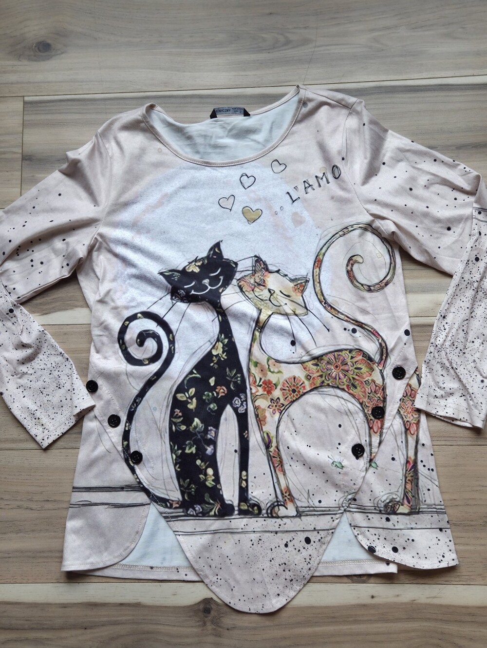 Noracora Women's Long Sleeve Cat Print Tunic Top Cream Graphic Tee Size Small